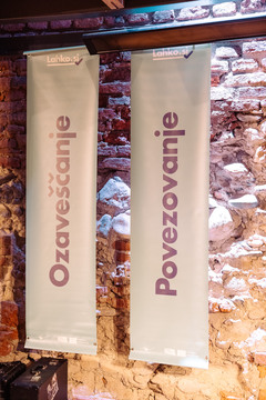 NAJzgodba_VŽU_sodnistolpMB_160062025_web_001