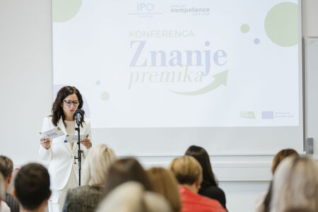 Znanje premika